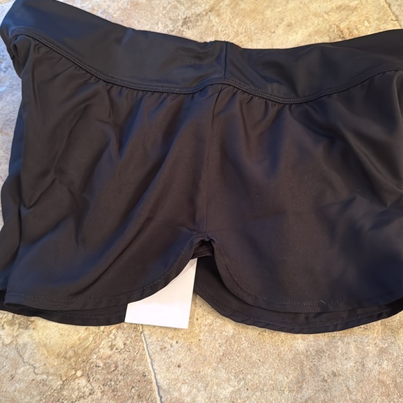 NWT Nike swim short element ness9389-001 size large - Picture 9 of 9